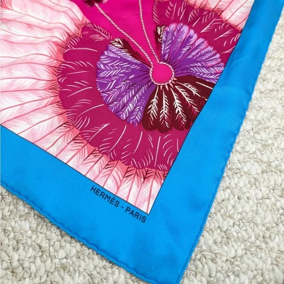 VINTAGE HERMES Silk Scarf Pink Blue Feathers. - Picture 3 of 3